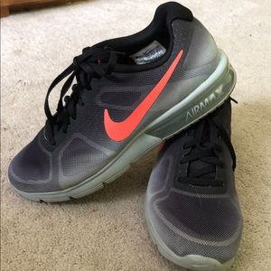 Nike tennis shoes